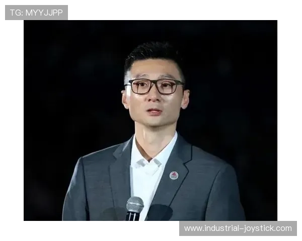 J1联赛最佳教练评选启动，各队主帅近期表现稳健备受关注