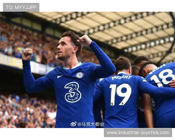 奇尔韦尔在比赛中表现出色,助力球队获得重要胜利的状态备受关注 奇尔韦尔在比赛中表现出色,助力球队获得重要胜利的状态备受关注