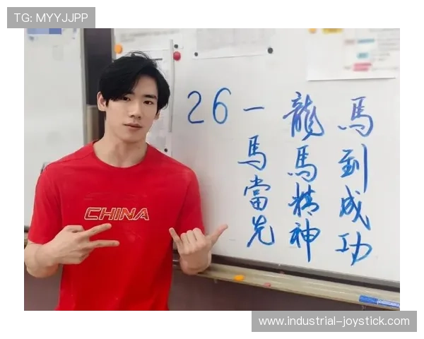 张博恒家里光玩具车就能开个展，赛场上还这么拼真是反差太大了